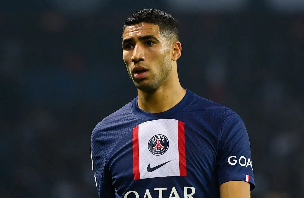 Achraf Hakimi voit rouge !