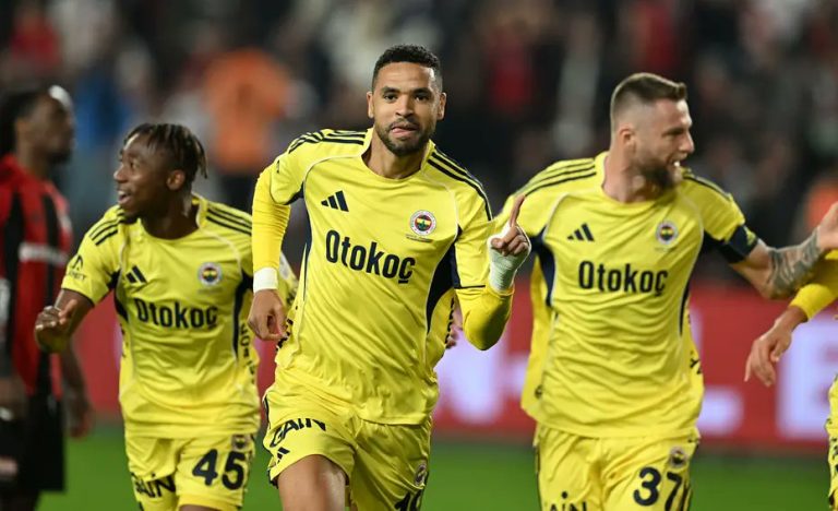 Süper Lig : En-Nesyri porte Fenerbahçe vers un large succès à Gaziantep