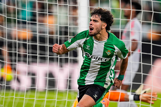 Ez Abde brille et inspire le Betis face à Lyon