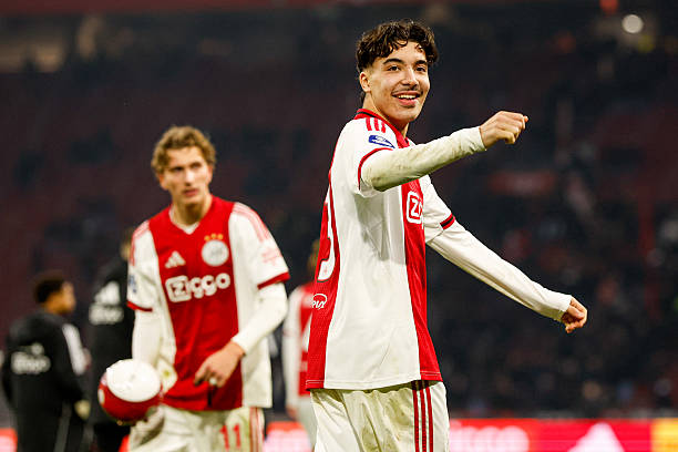 Alderweireld conseille Bounida : choisir avec le cœur