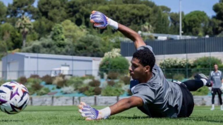 Ibrahim Gomis effectue la préparation avec l’équipe première de l’OM