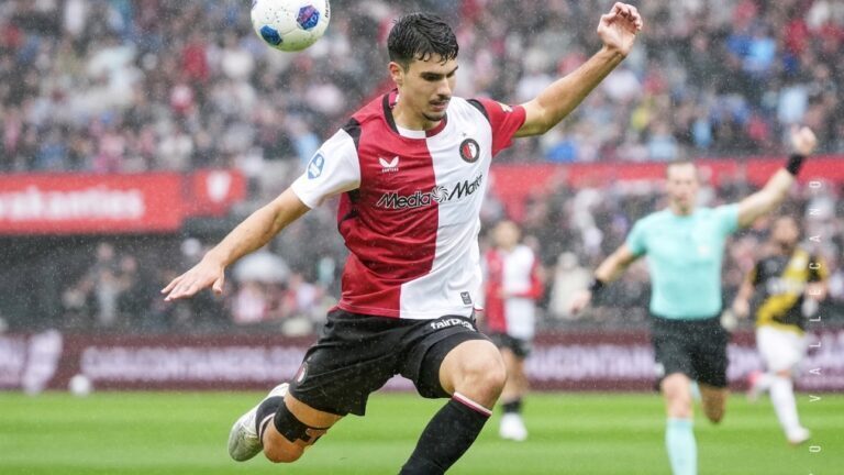 Feyenoord : Shaqueel Van Persie confirme sa forme Feyenoord : Shaqueel Van Persie confirme sa forme
