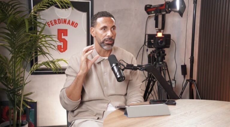 Rio Ferdinand préfère Mazraoui à Dalot pour débuter la saison