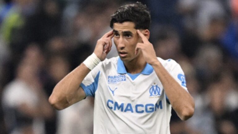 La Real Sociedad envisage un retour de Nayef Aguerd Brouillon auto