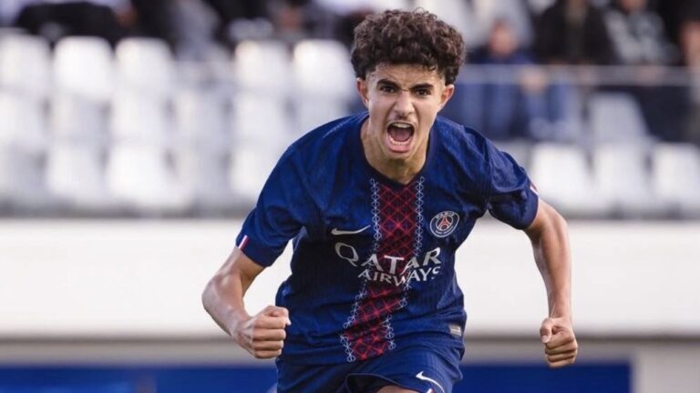 Younes Idder fait ses débuts avec l’équipe première du PSG Younes Idder fait ses débuts avec l’équipe première du PSG