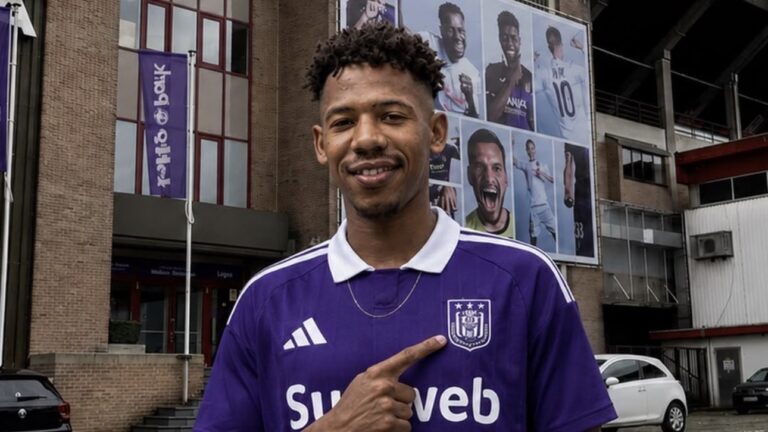 Tawfik Bentayeb signe quatre ans à Anderlecht Tawfik Bentayeb signe quatre ans à Anderlecht
