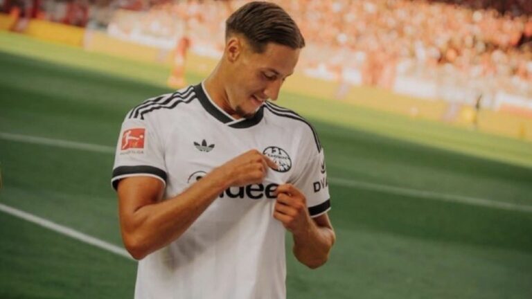 Bundesliga : Younes Ebnoutalib signe un triplé retentissant