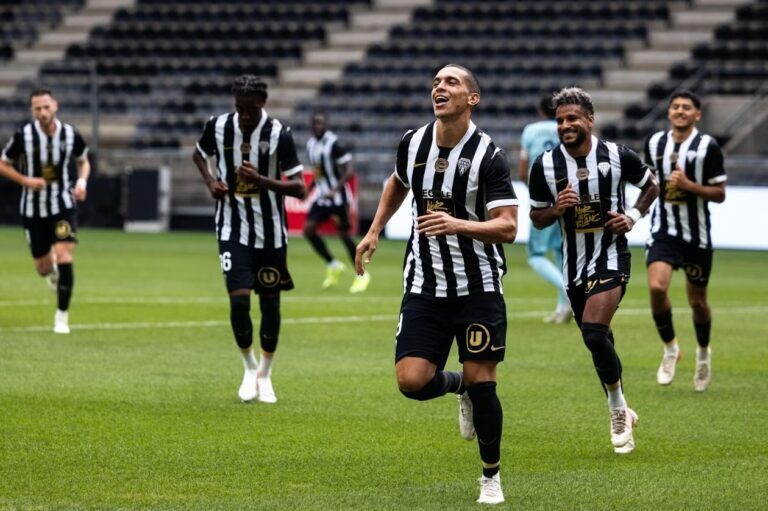 Amine El Ouazzani buteur et passeur avec Angers