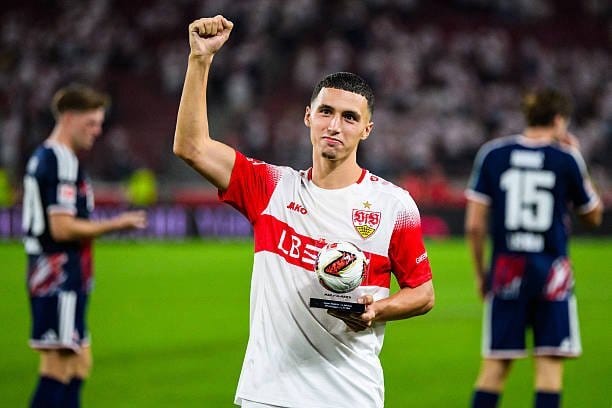 El Khannouss élu homme du match par la Bundesliga Brouillon auto