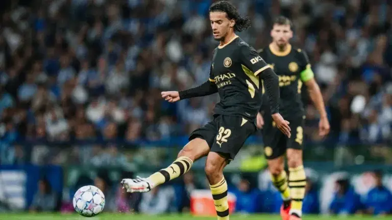 Ayyoub Bouaddi se confie avant son premier derby de Manchester Ayyoub Bouaddi se confie avant son premier derby de Manchester